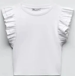 Zara volang topp M  - pris kan pratas om! Jättefin från zara! Jag har S men den passade ändå 👌 orginal pris : 119 