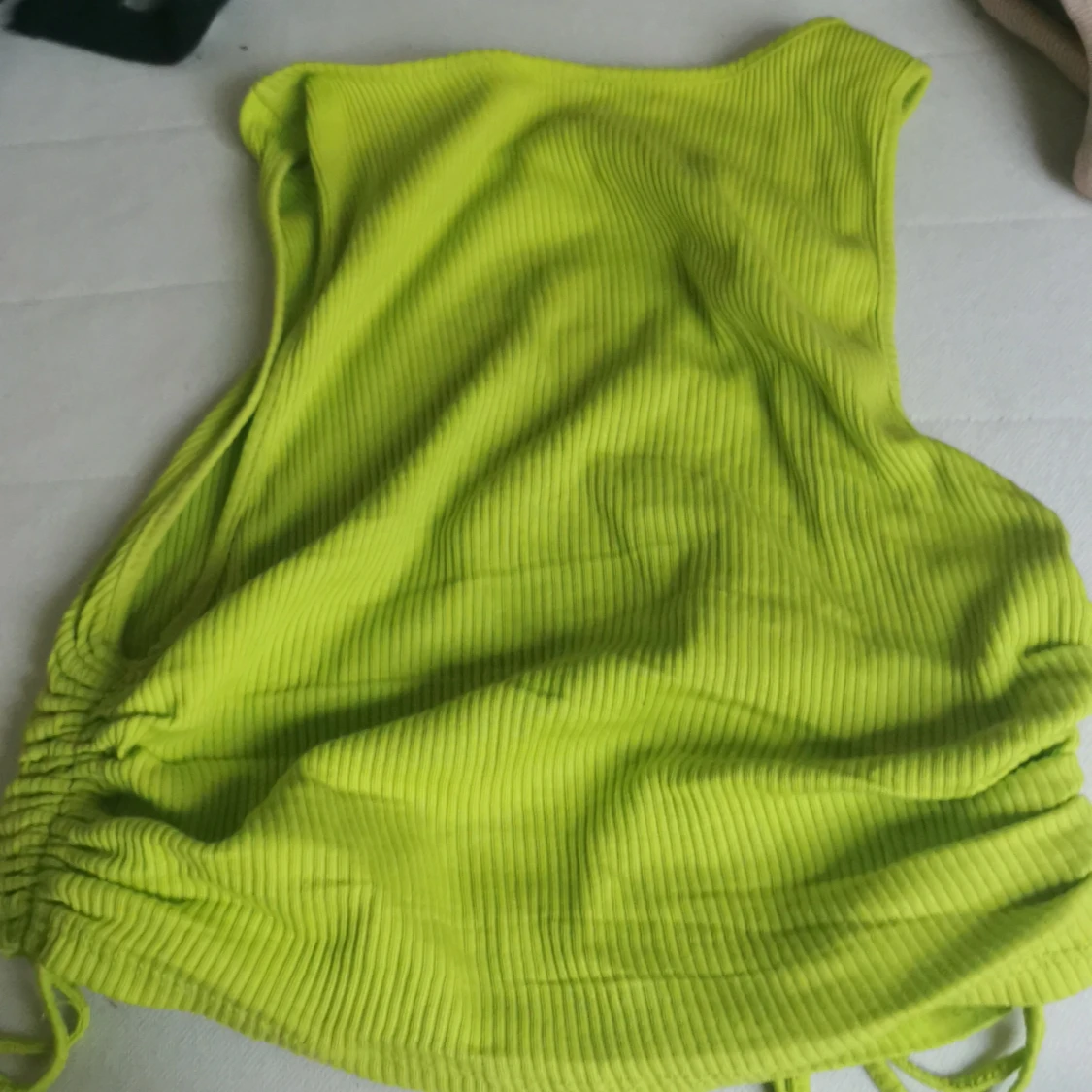 Ljus grön tröja storlek s - 90