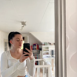 Blus - Säljer denna jätte fina blusen ifrån Nelly.  Aldrig använd,storlek s,fläckfri osv.!! 