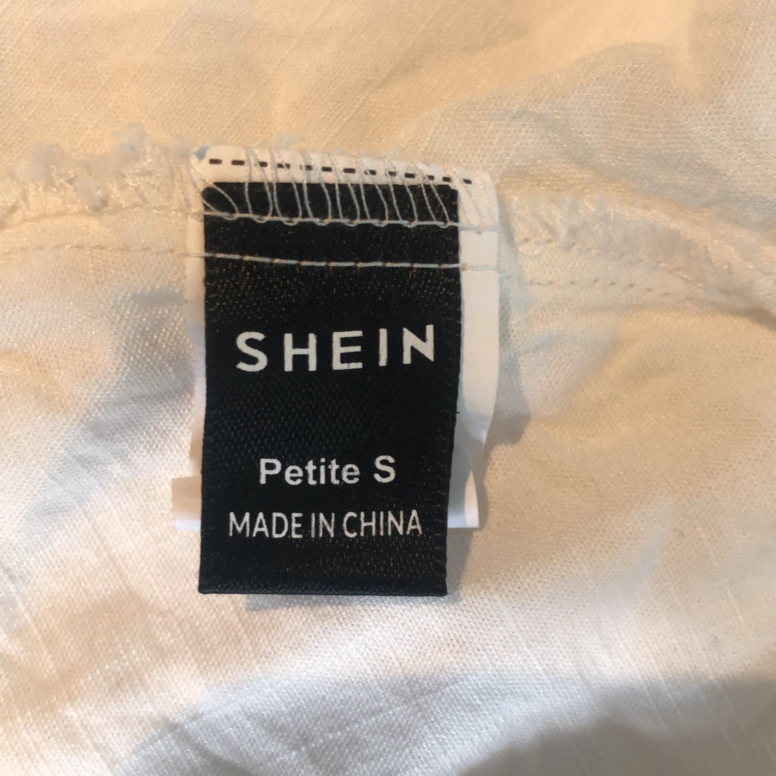 Vit volang kjol från Shein - 90