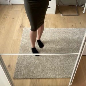 Kjol - En grön kjol från SHEIN i storlek xs, aldrig andvänd💕