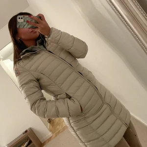 Parajumper strl xs/s - Använd fåtal gånger, fint skick. 