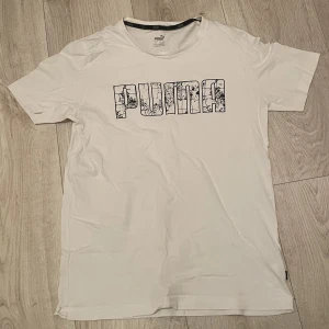 puma tisha - en puma t-shirt som inte kommer till användning längre!  säljer billigt då jag vill bli av med det fort!