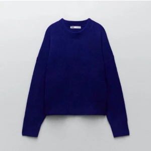 Stickad tröja - KVAR! Populär stickad tröja från Zara i inprincip nyskick! Hör av er vid frågor☺️200 + frakt