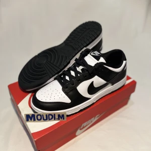 Nike Dunk Low Panda  - Nike Dunk Low Panda  (US 8,5/ EUR 42) DS (Helt Nya) Pris(2199)