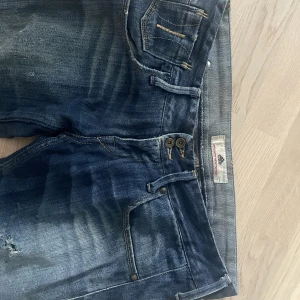 Fornarina jeans  - Perfekt lågmidjade jeans,passar bra i längden på nån som är 165 neråt 