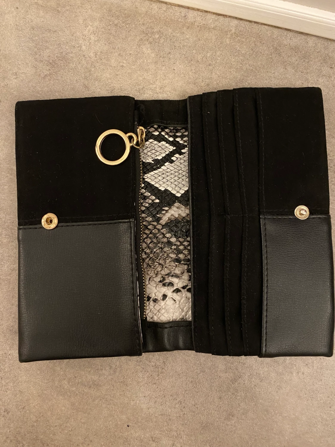 Plånbok RiverIsland 60kr