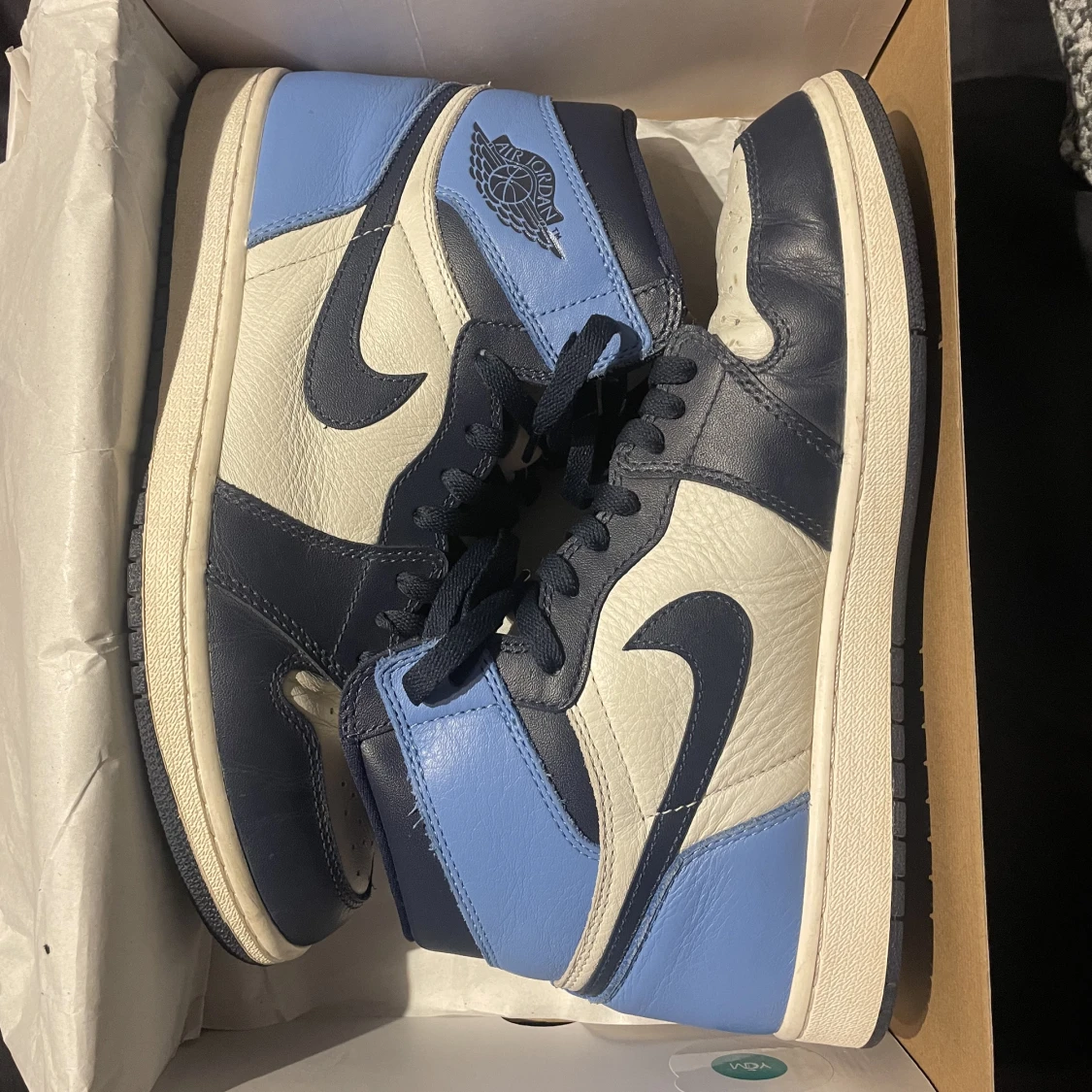 Air Jordan 1 High Obsidian - 90