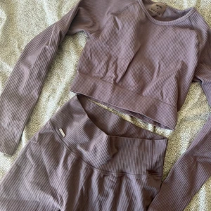 Aimn Träningstopp - Fint skick! Finns matchande shorts också :)