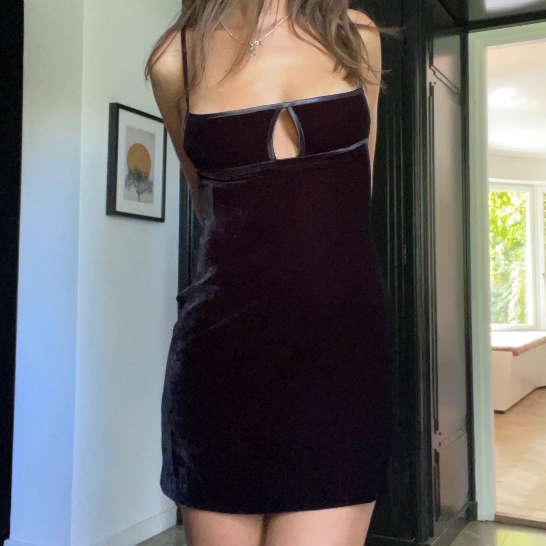 Amlul sammetsklänning