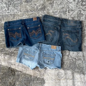 Shorts  -  Snygga low waist shorts💕 1 par för 80kr  alla för 200kr💗
