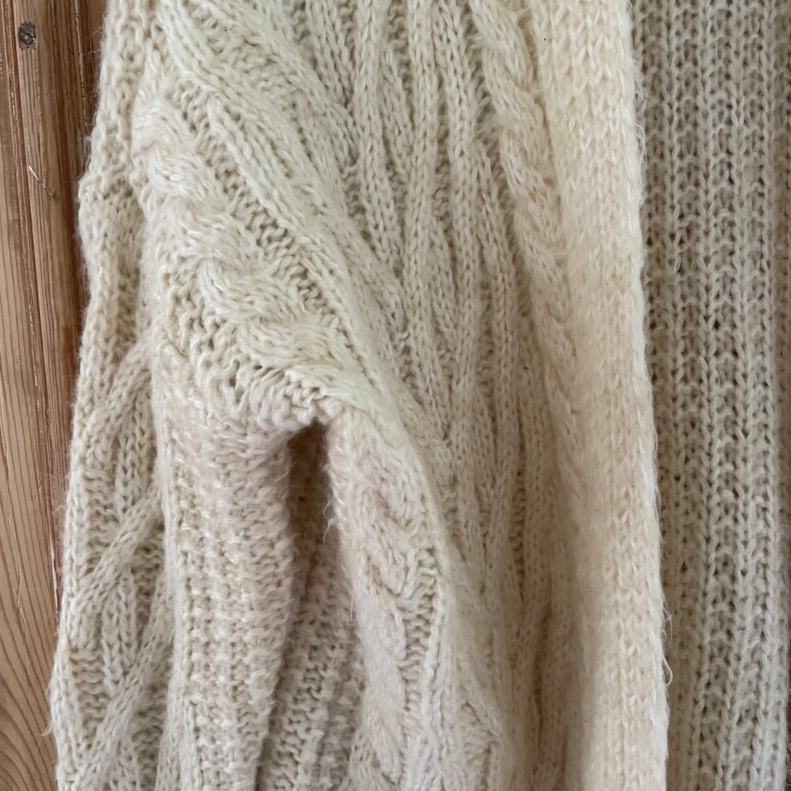 Beige Kabelstickad Kofta  - 90