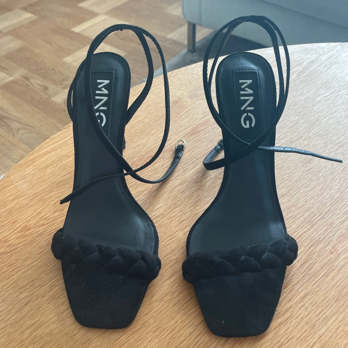 Svarta stilettklackar Mango  - 90