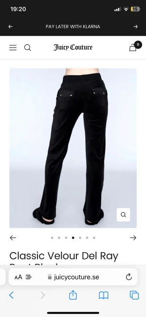 svarta juicy xxs - jättefina svarta juicybyxor i xxs 💗 köpta i höstas och säljer för jag inte använder dom! Skriv ifall ni vill ha fler bilder