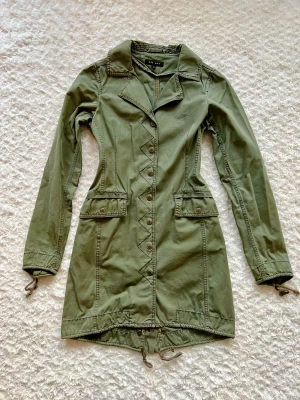 Vår/höstjacka - Knappt använd 👍 Från husdjur/rökfritt hem ✌️