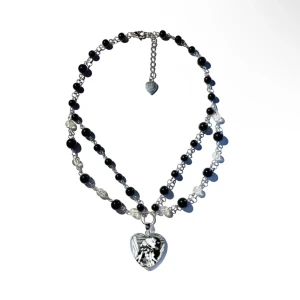 Tomie Necklace - Super fint junji ito handgjort halsband!   Bjuder på gratis frakt om betalning sker via swish. Annars betalar man frakt vid ”köp nu” alternativet. Skriv vid intresse! 💗