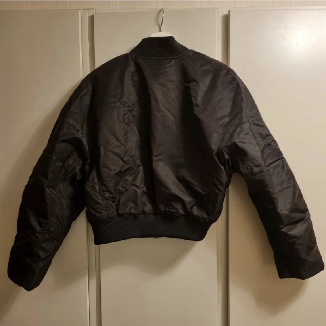 Svart bomberjacka stl S - 90