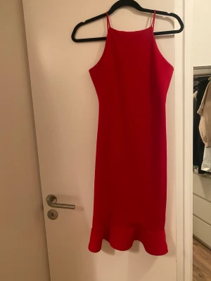 Missguided klänning  - Missguided klänning nästan som ny st 38 🌸✨
