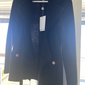 Chiara forte  - Stickad tröja från chiara forte (bubbleroom). Oanvänd och prislapp på. Passar xs och small ❤️🔥