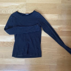 brandy melville långärmad - långärmad topp från brandy melville bra skick