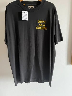 Gallery dept french logo t-shirt in washed black and yellow - Gallery dept french logo t-shirt in washed black and yellow  Like new   Comes with original receipt 