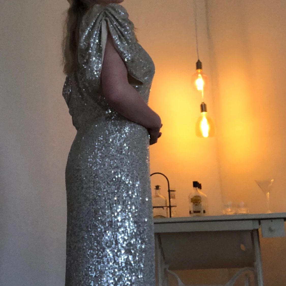 Lång paljettklänning  - 90