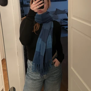Blå halsduk  - Stor blå halsduk!💙😍