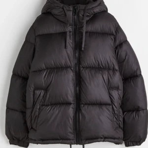 Hm jacka - Näst intill oanvänd!! ❤️