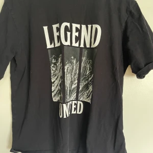 T-shirt stl M - Skulle chansa att det är M/L  Från Lager157, fint skick!