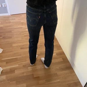 Levis 501 - Säljer mina Levis 501 då de är för korta på mig. 66 kr frakt. 🤍Hör av er vid frågor!