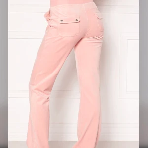 Juicy couture  - Storlek M, knappt använda❤️ priset kan diskuteras