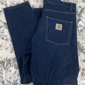 Carhartt wip jeans - Nästan helt nya