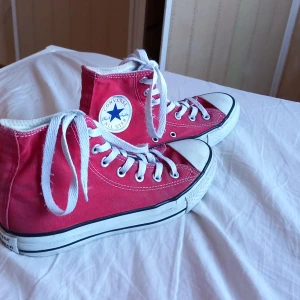 Röda convers tryck inte köp nu  - Röda convers tryck inte köp nu 