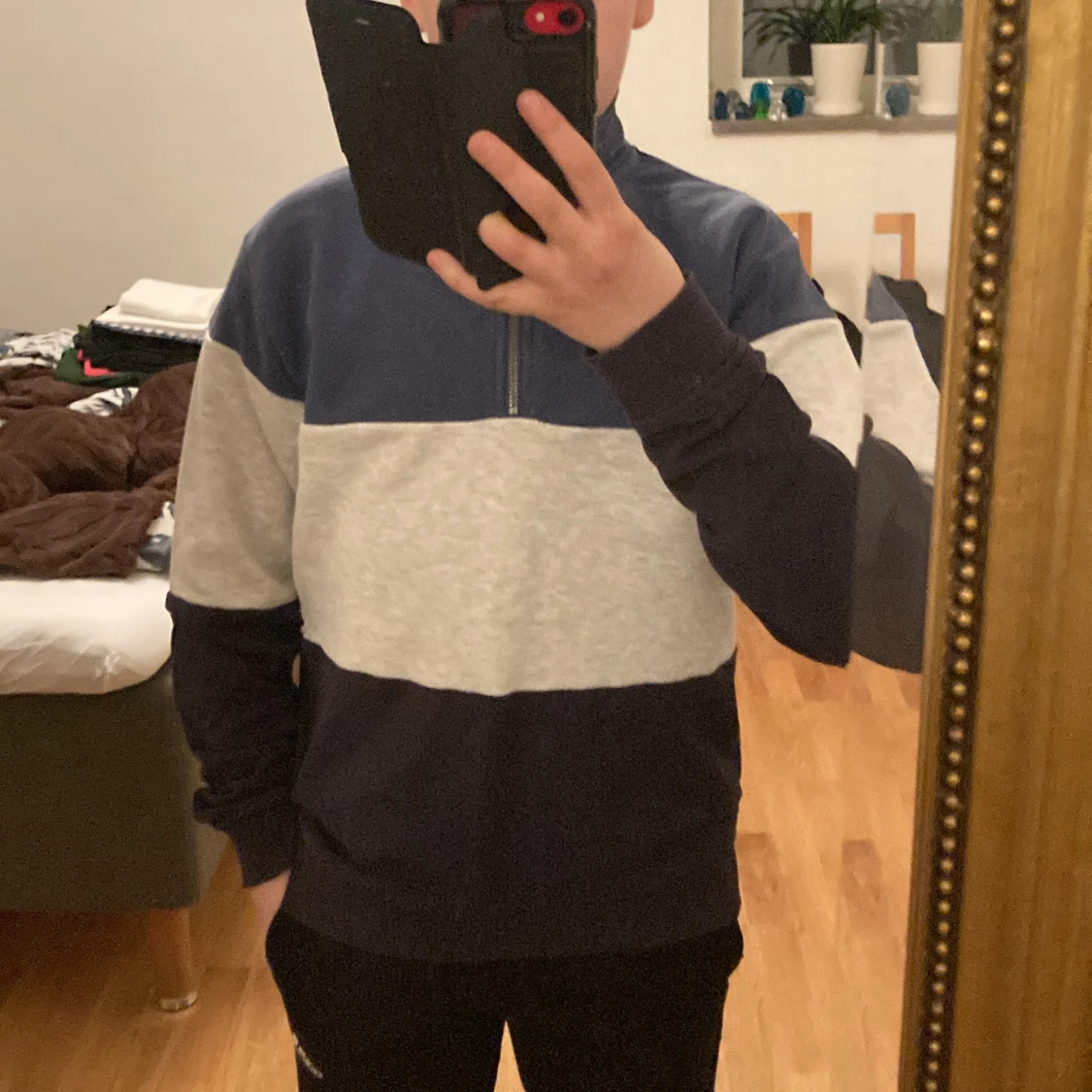 Tjocktröja med krage - 91