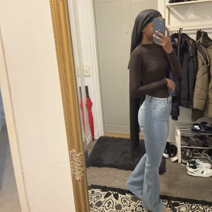 Blå jeans  - Köpta från Nelly. Helt nya, endast använda ett fåtal gånger 