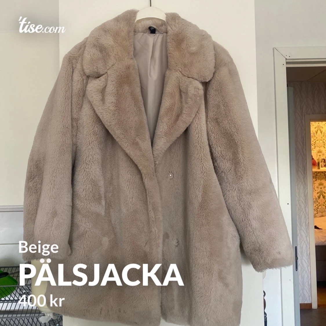 Pälsjacka från HM i färgen beige 