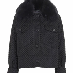 Meotine jacka  - Kan tänka mig att byta mot en grå i storlek s/m  Eller eventuellt sälja vid bra pris  ❤️ Nypris 2800kr   ❌Tryck inte på köp direk❌