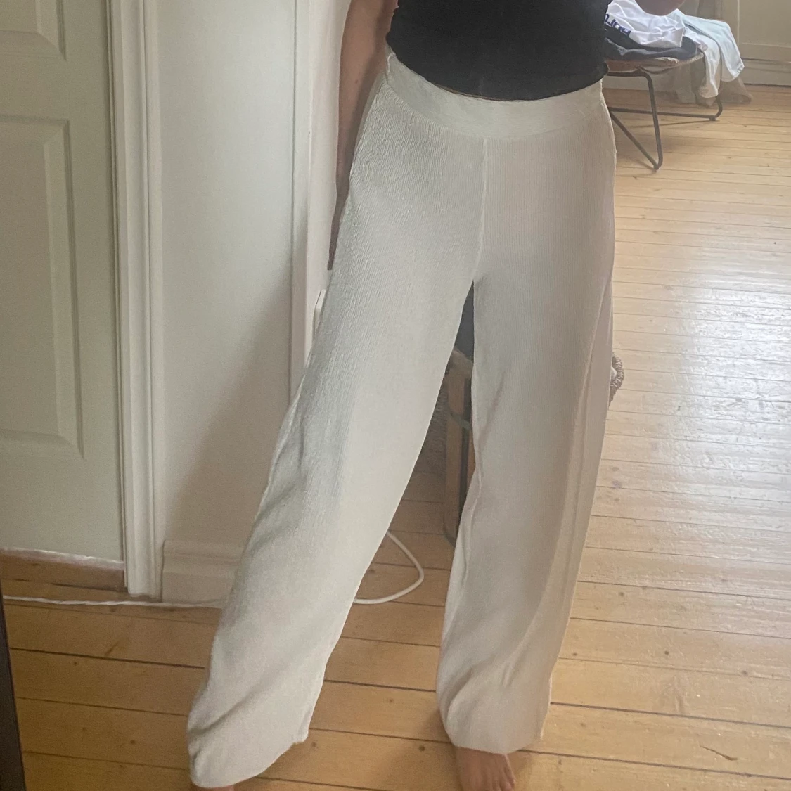 Vita plisserade byxor - 91