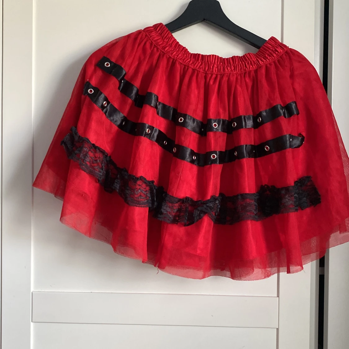 Klassisk emokjol! - 90