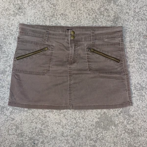 low waist kjol  - En låg midjade kol, super fin men inte min still! Vet tyvärr inte vart den är ifrån då den är köpt för ett tag sedan😇