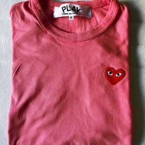 Comme des Garçons Play T-Shirt - Bought from Paul and Friends summer 2021. Worn only four time tops. Medium but as it is Japanese a small fit. Wants to be worn. 