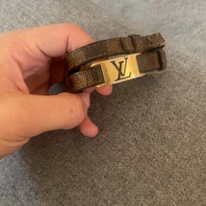 Louis Vuitton Armband - Louis Vuitton Bracelet köpt i Butik 2020, nypris 3800 kr.