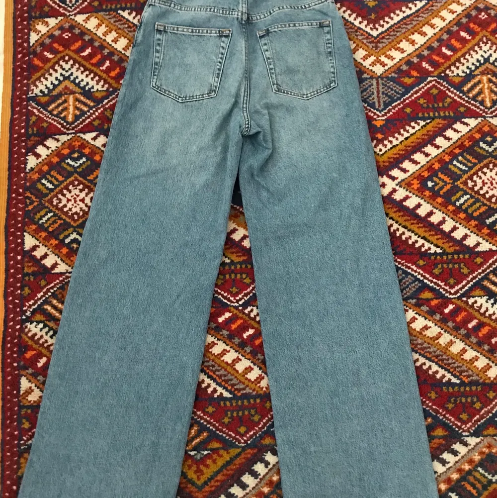 Blå monki wideleg jeans som inte används längre. Skriv gärna om du har några frågor 😊.tryck inte på köp nu tack!. Jeans & Byxor.