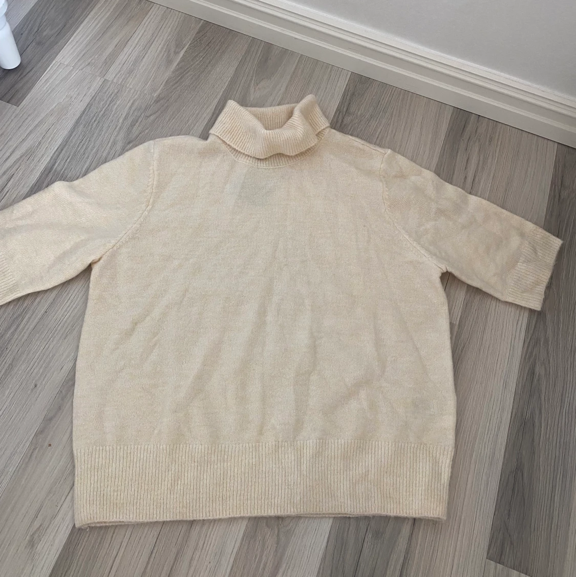 Kortärmad Stickad tröja hm poli