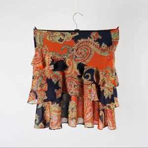 Ralph Lauren - OTROLIG kjol från Ralph Lauren. Inga anmärkningar. Det står storlek S men jag skulle säga att den är M.  Går att hämta nära City eller skickas mot kostnad.