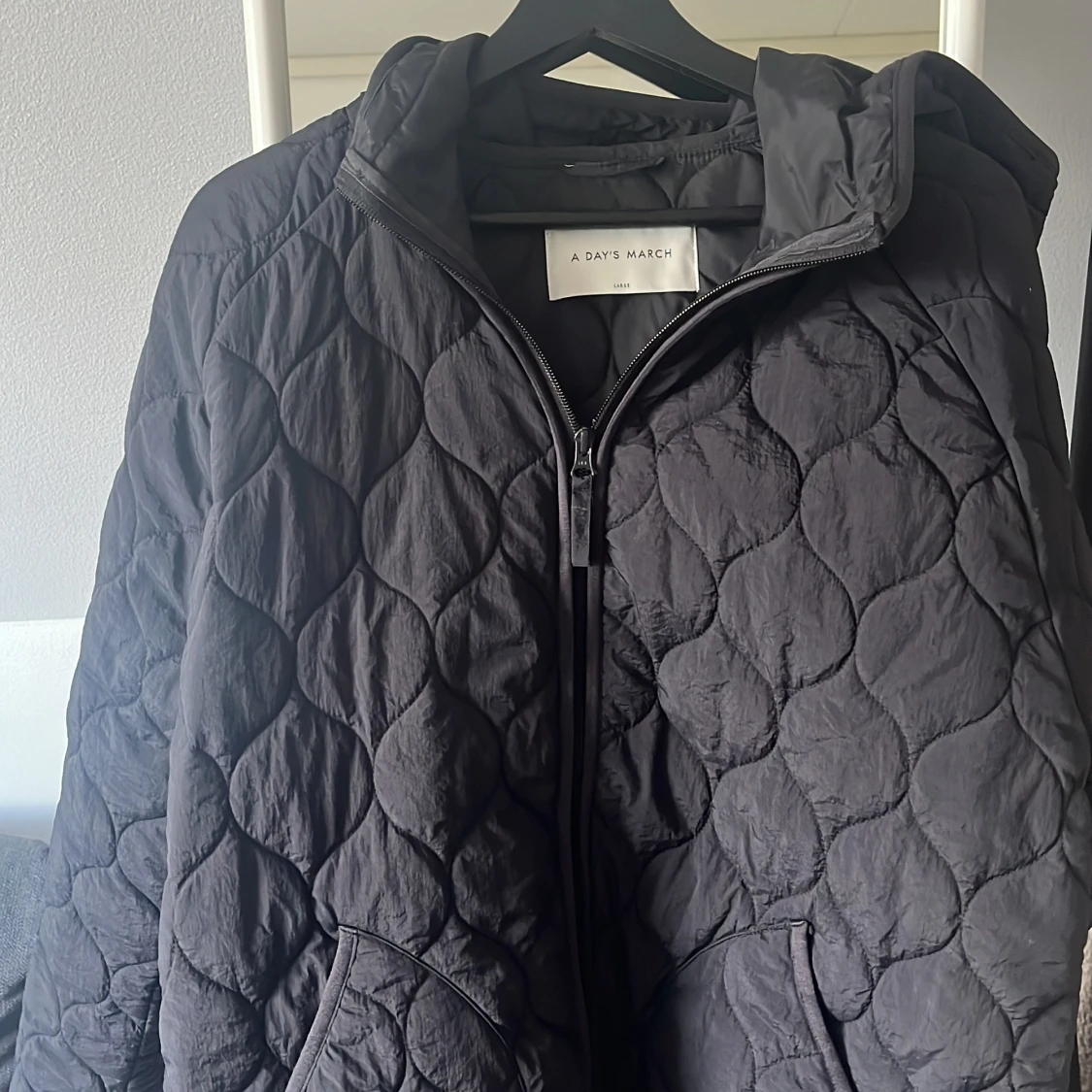 A DAY’S MARCH Jacka, butikspris 1700 kr, säljer för 999 - 90