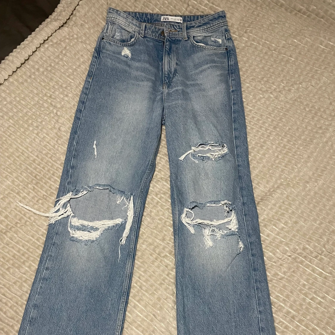 Zara jeans