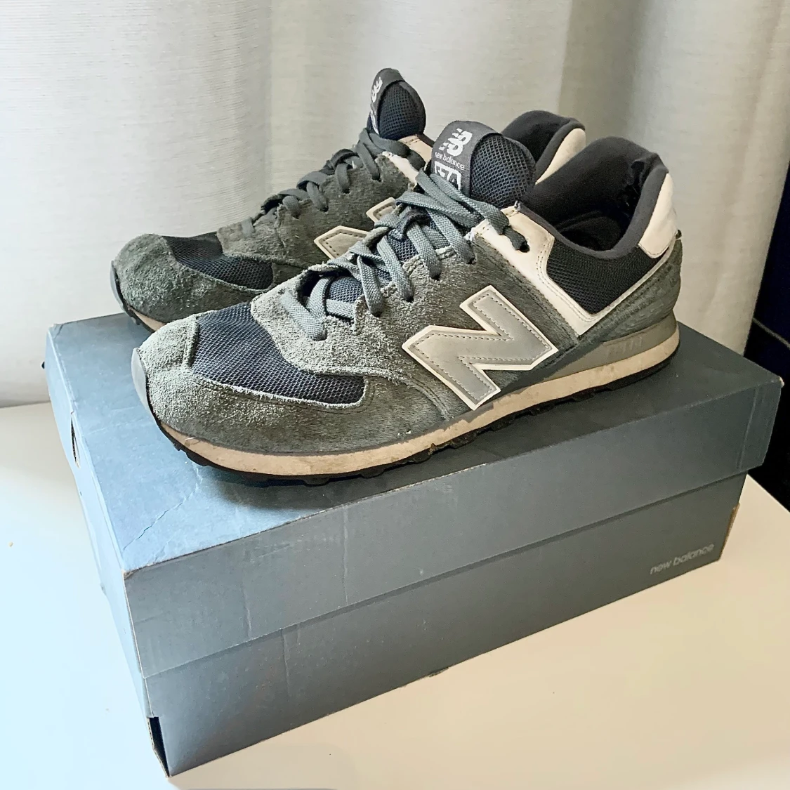 Gråa newbalance 574