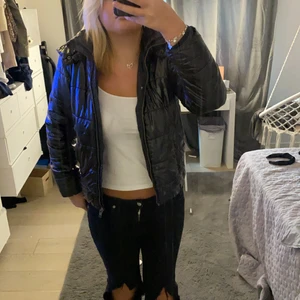 Jacka  - Så söt höst jacka❤️storlek 158 men skulle säga att den är mer som en S. Säljer för 199 💘skriv privat vid intresse ❤️