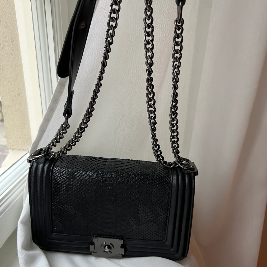 Svart läderväska - 90